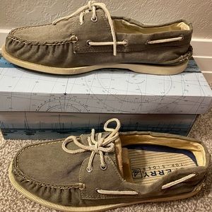 A/O 2 Eye Olive Salt Wash